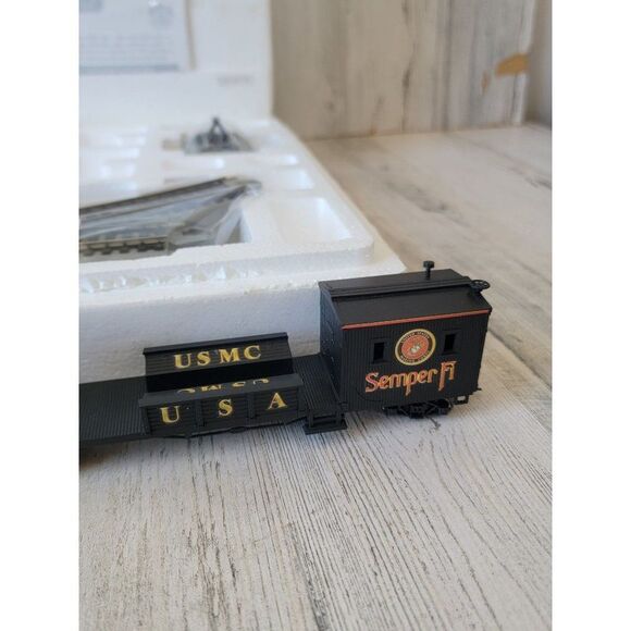 Hawthorne Tarawa Box Car & Semper Fi Search Light Car village train xmas - Picture 7 of 13